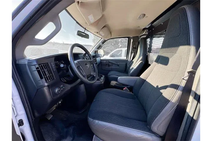 $34975 : GMC Savana 2024 2500 3dr Car image 10