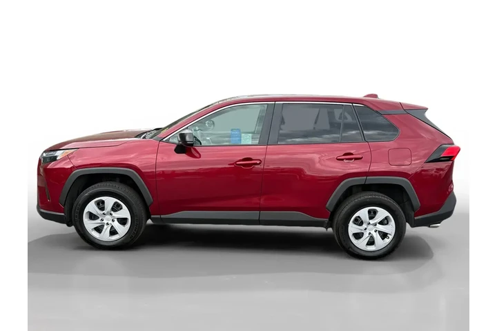 $25553 : Toyota RAV4 2024 AWD LE 4dr image 2
