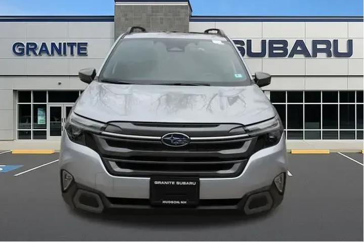 $34390 : Subaru Forester 2025 AWD Lim image 5
