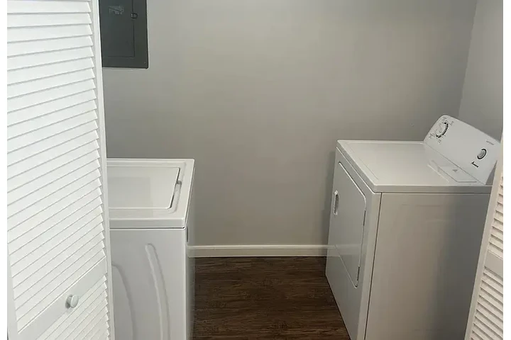 $1200 : HOUSE RENT AVAILABLE VIRGINIA image 8