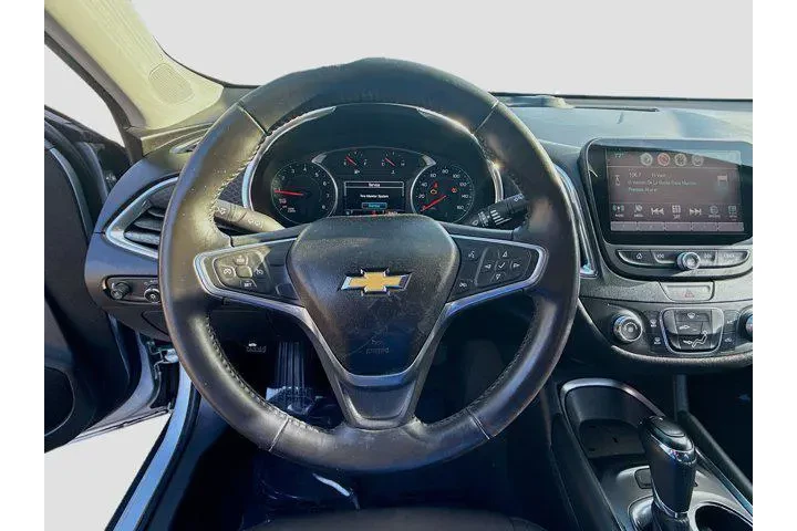 $8922 : Chevrolet Malibu 2018 LT 4dr image 6