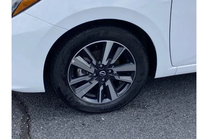 $16205 : Nissan Versa 2025 S 4dr Seda image 8