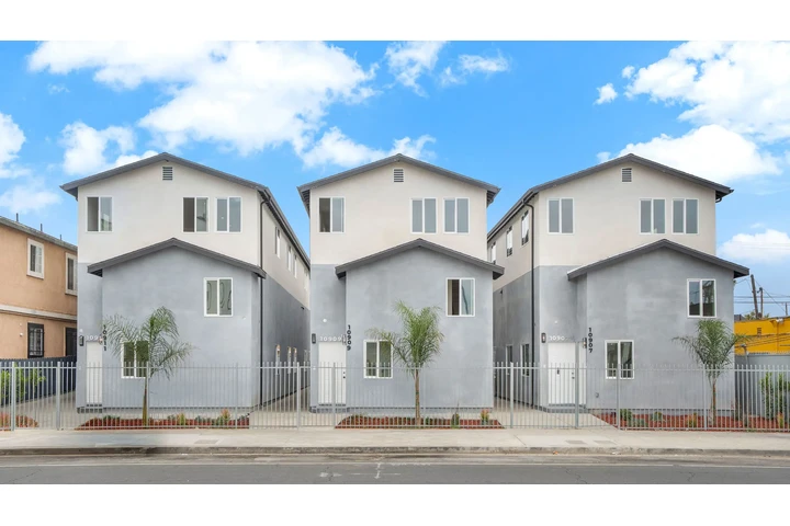 $3695 : FOR RENT 10909 MAIN ST 90061 image 7
