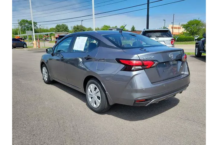 $14949 : Nissan Versa 2024 S 4dr Seda image 3