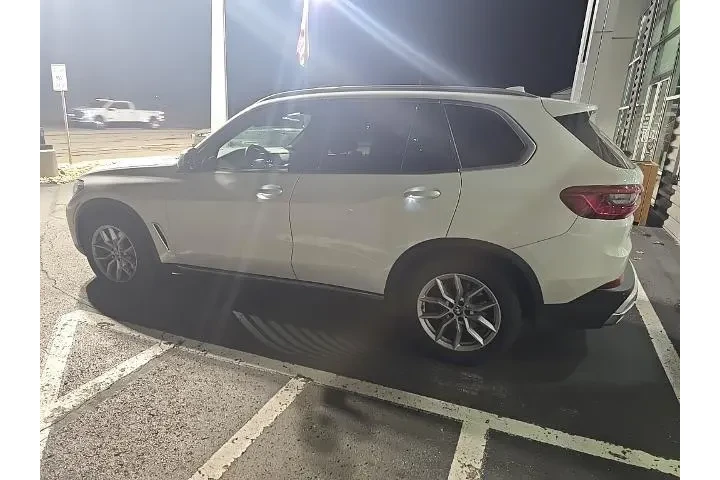 $28323 : BMW X5 2020 AWD xDrive40i 4d image 4