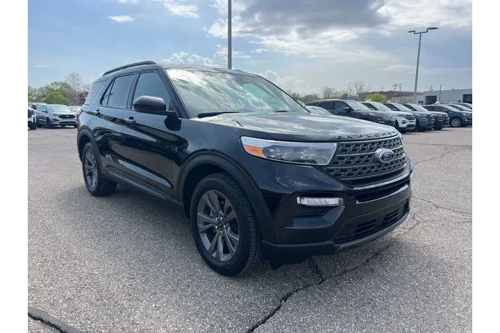 $30315 : Ford Explorer 2023 AWD XLT 4 image 3