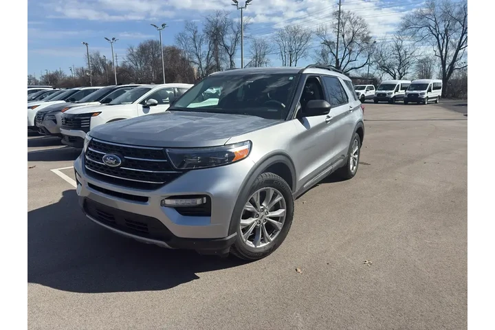 $21900 : Ford Explorer 2021 AWD XLT 4 image 4