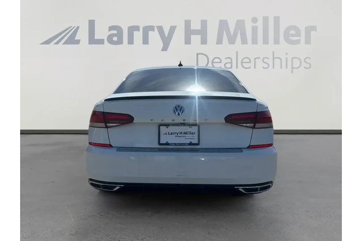 $20884 : Volkswagen Passat 2022 R-Lin image 4