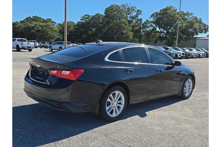 $8988 : Chevrolet Malibu 2017 LT 4dr image 7