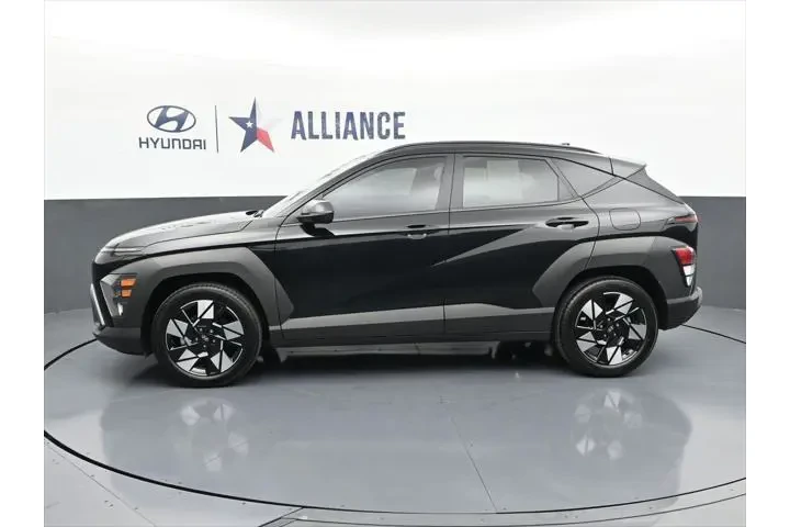 $21488 : Hyundai KONA 2024 SEL 4dr Cr image 2