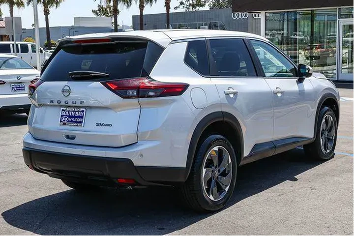 $19998 : Nissan Rogue 2024 AWD SV 4dr image 6