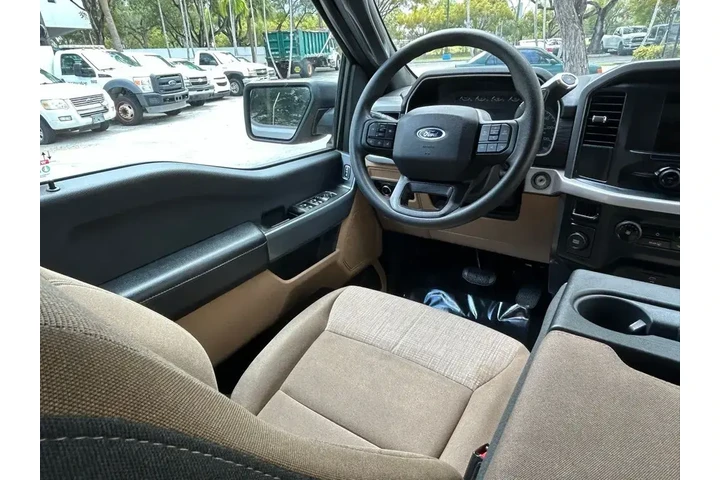 $28254 : Ford F-150 2023 4x2 XL 4dr S image 9