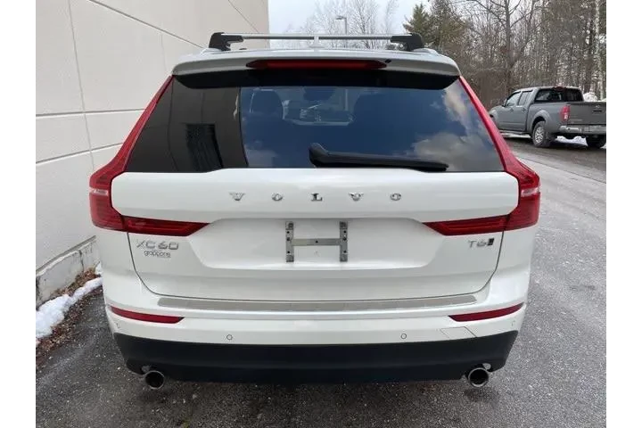 $21990 : Volvo XC60 2021 AWD T6 Momen image 8