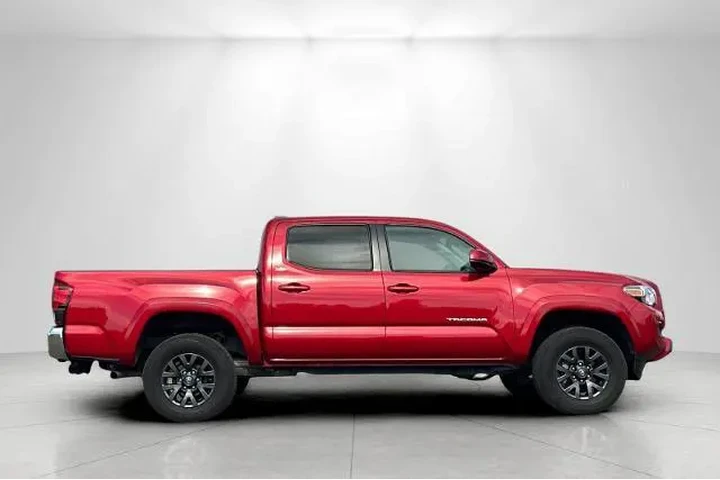 $34850 : Toyota Tacoma 2023 4x2 TRD O image 2