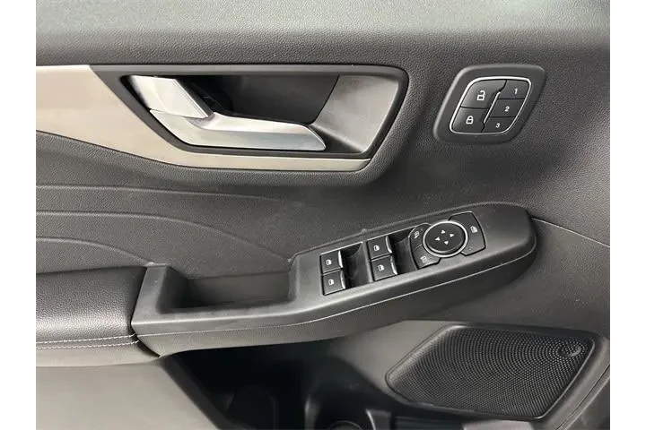 $20800 : Ford Escape 2022 AWD SEL 4dr image 5