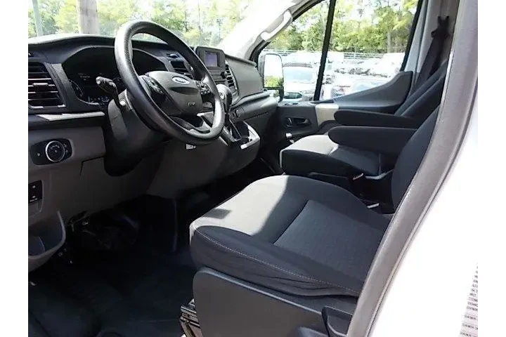 $38996 : Ford Transit 2025 250 3dr SW image 8
