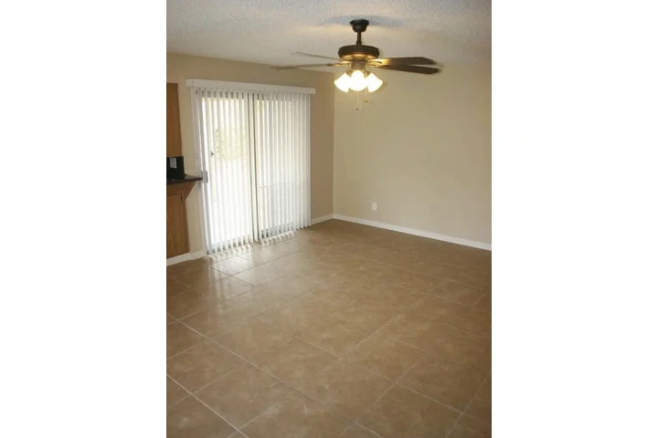 $900 : newly spacious kitchen home image 4