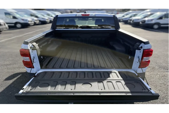 $27780 : Ford Maverick 2024 AWD XLT 4 image 6