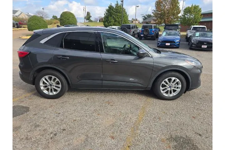 $12390 : Ford Escape 2020 SE 4dr SUV image 4