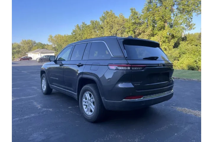 $24999 : 2023 Grand Cherokee Laredo image 9