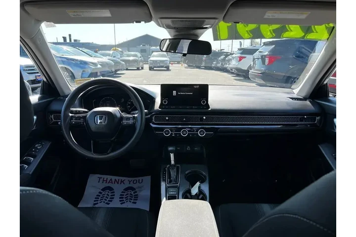 $22991 : Honda Civic 2024 LX 4dr Hatc image 4
