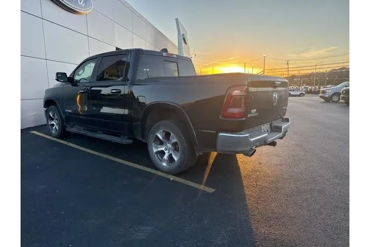 $33689 : Ram 1500 2020 4x4 Laramie 4d image 8