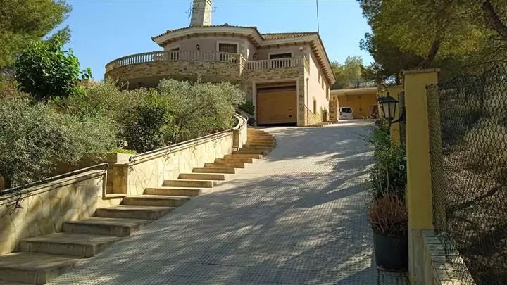 HÄUSER UND CHALET IN ALICANTE image 1