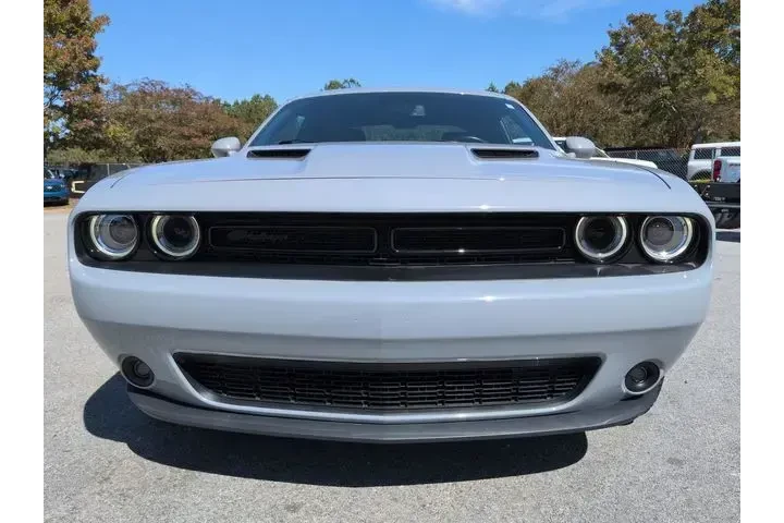 $24400 : Dodge Challenger 2021 SXT 2d image 8