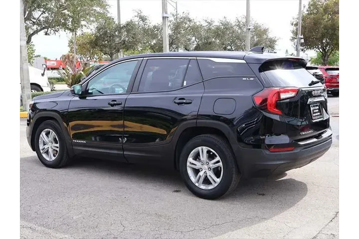 $15695 : GMC Terrain 2022 SLE 4dr SUV image 8