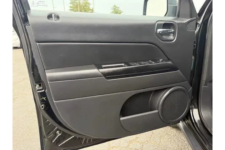 $12499 : Jeep Patriot 2017 Latitude 4 image 8