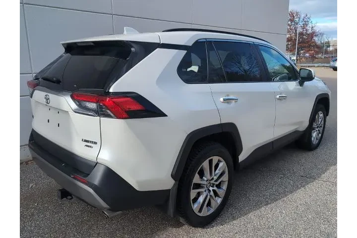 $28993 : Toyota RAV4 2022 AWD Limited image 7