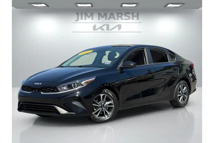 $18490 : Kia Forte 2024 LXS 4dr Sedan image 9