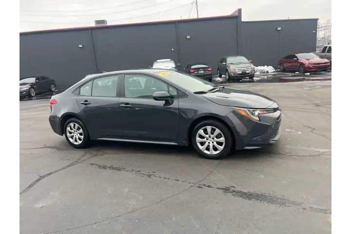 $19988 : Toyota Corolla 2024 LE 4dr S image 3