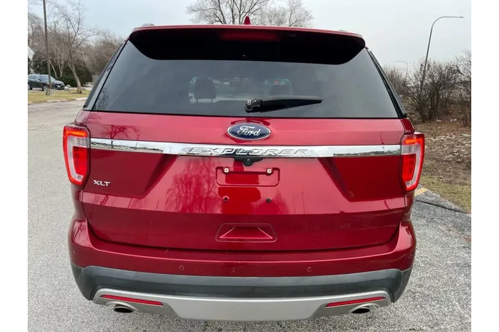 $12997 : 2017 Explorer XLT image 4