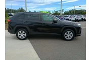 $20292 : Toyota RAV4 2022 LE 4dr SUV thumbnail