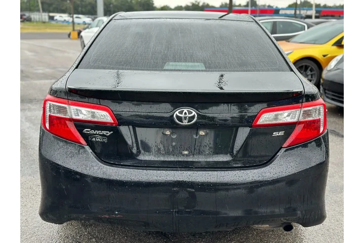 2013 TOYOTA CAMRY SE SEDAN 4D image 10