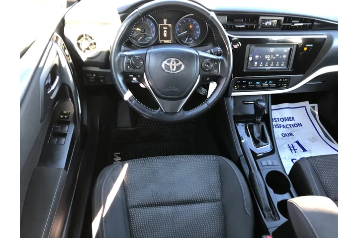 $17450 : 2018 Corolla iM 6A image 9