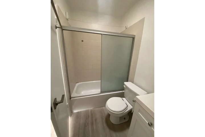 $1850 : 1 dormitorio, 1 baño — East Ho image 6