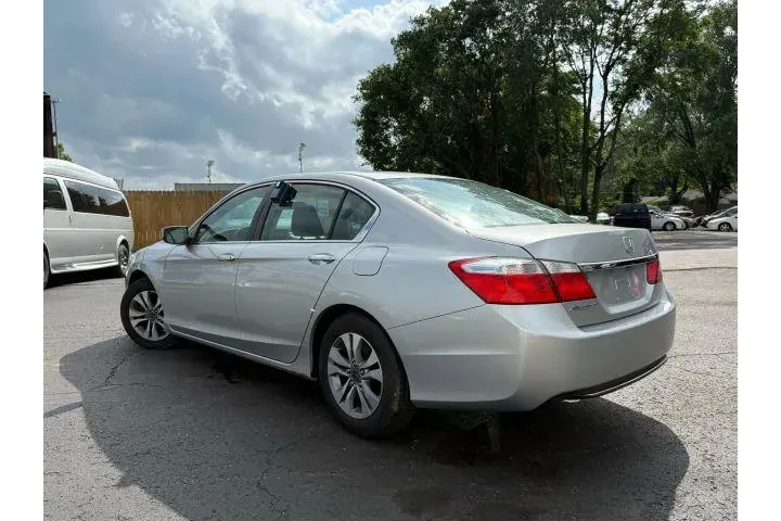 $9300 : Honda Accord 2014 LX 4dr Sed image 2