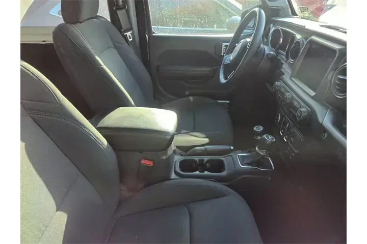 $27500 : Jeep Wrangler 2023 4x4 Sport image 4