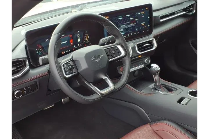 $38900 : Ford Mustang 2025 EcoBoost 2 image 8