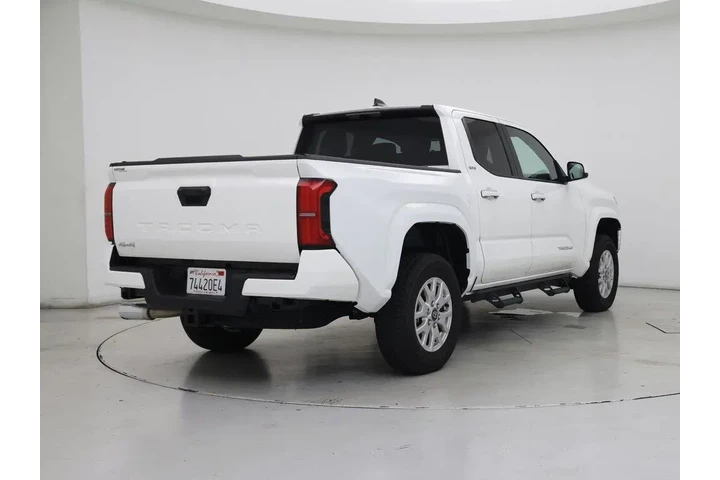 $39998 : Toyota Tacoma 2025 4x4 SR5 4 image 8