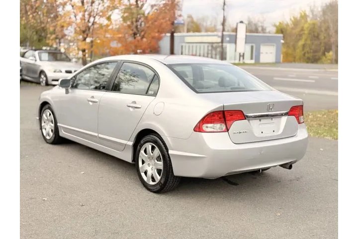 $7500 : 2009 Civic LX image 10