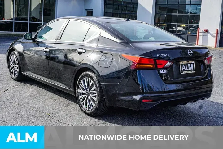 $17920 : Nissan Altima 2023 2.5 SV 4d image 5
