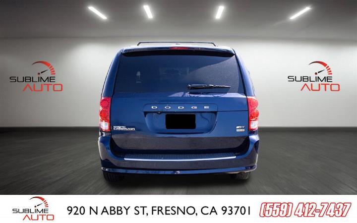 $8995 : 2017 Grand Caravan image 5