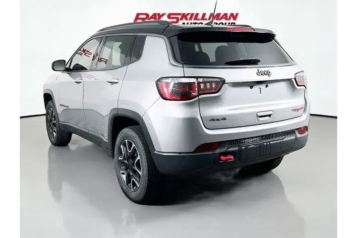 $16975 : Jeep Compass 2019 4x4 Trailh image 5