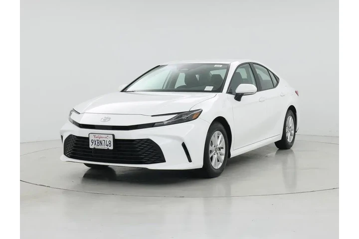 $31998 : Toyota Camry 2026 LE 4dr Sed image 4