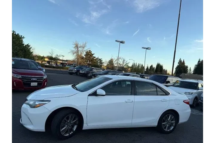 $16495 : Toyota Camry 2017 SE 4dr Sed image 4