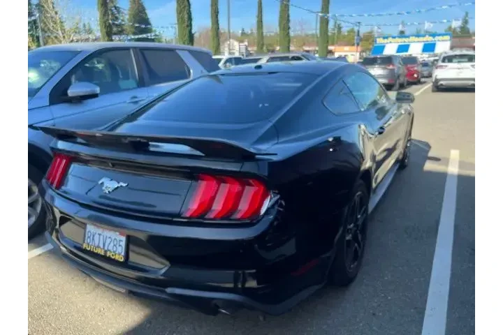 $19988 : Ford Mustang 2018 EcoBoost P image 6