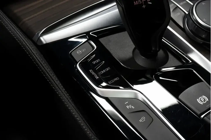 $38999 : BMW 5 Series 2020 AWD M550i image 10